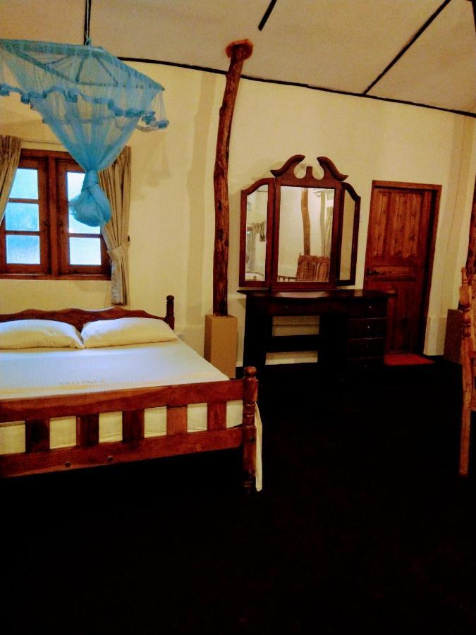 Heina Nature Resort - Eco Home And Yala Safari 카타라가마 외부 사진