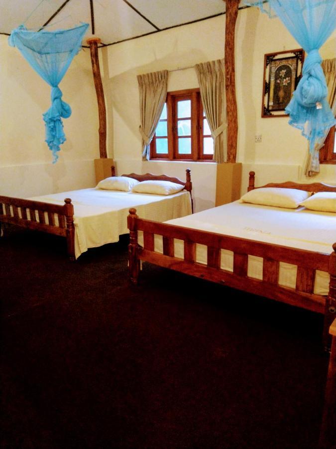 Heina Nature Resort - Eco Home And Yala Safari 카타라가마 외부 사진