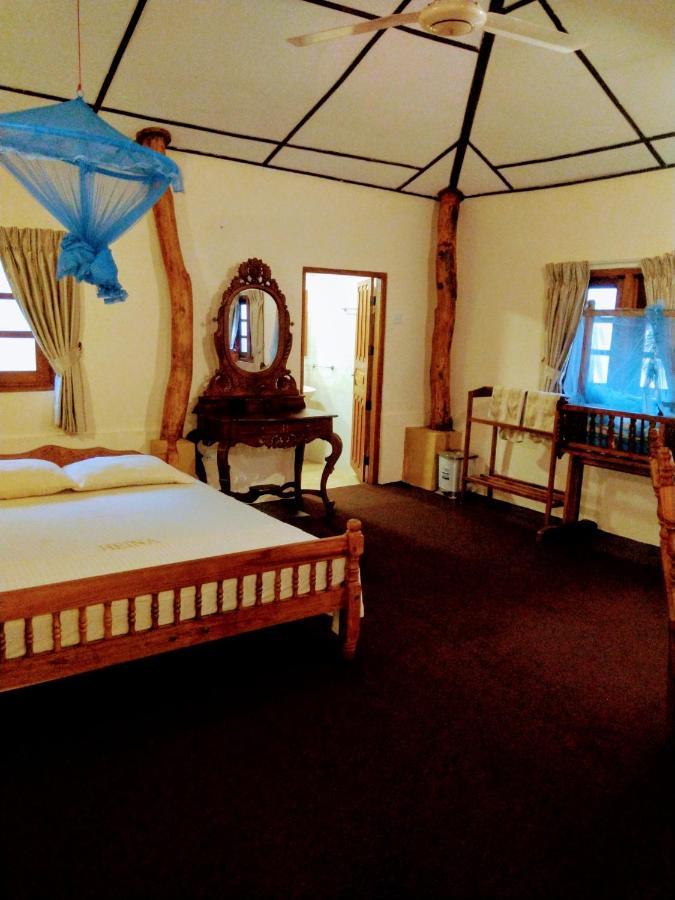 Heina Nature Resort - Eco Home And Yala Safari 카타라가마 외부 사진