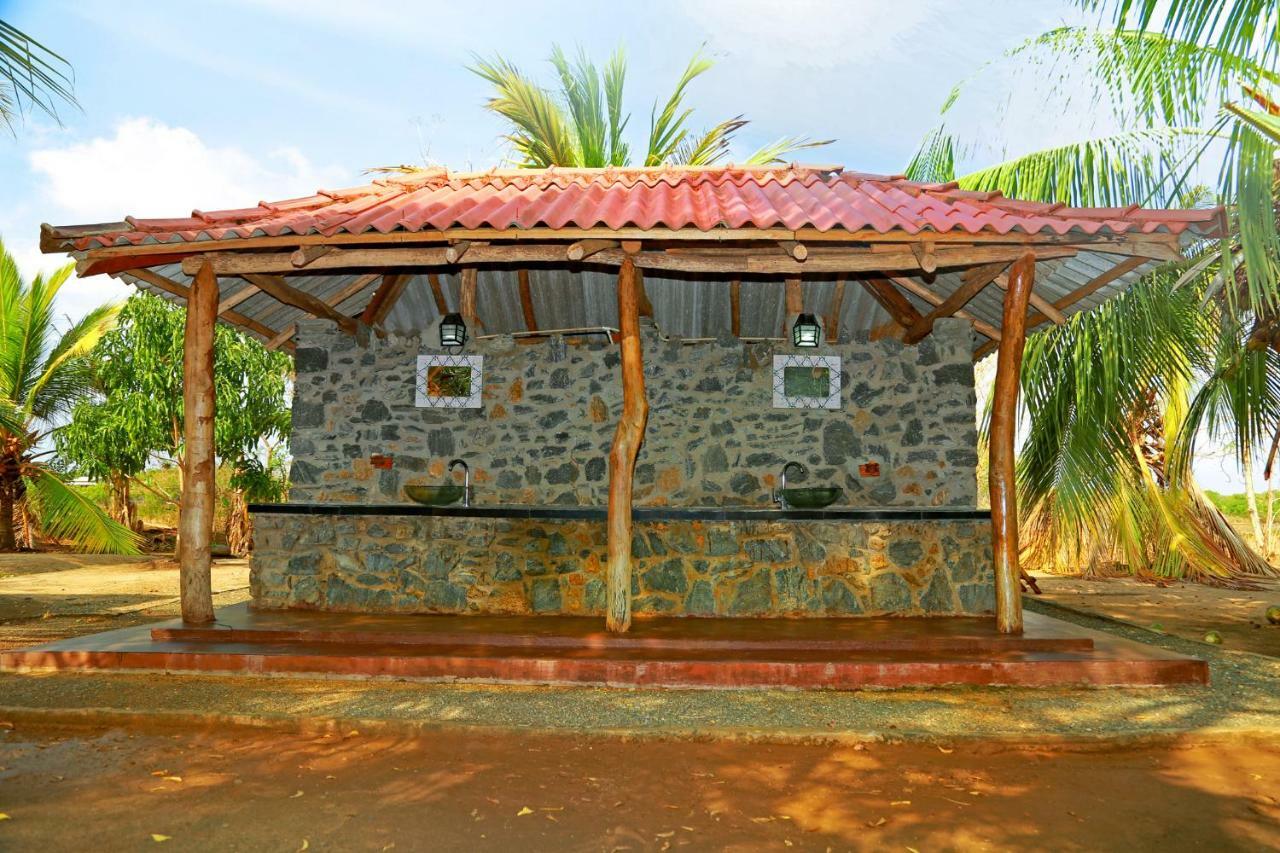 Heina Nature Resort - Eco Home And Yala Safari 카타라가마 외부 사진